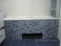 мозаичный экран ванной