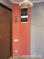 короб при входе, электрощит, домофон